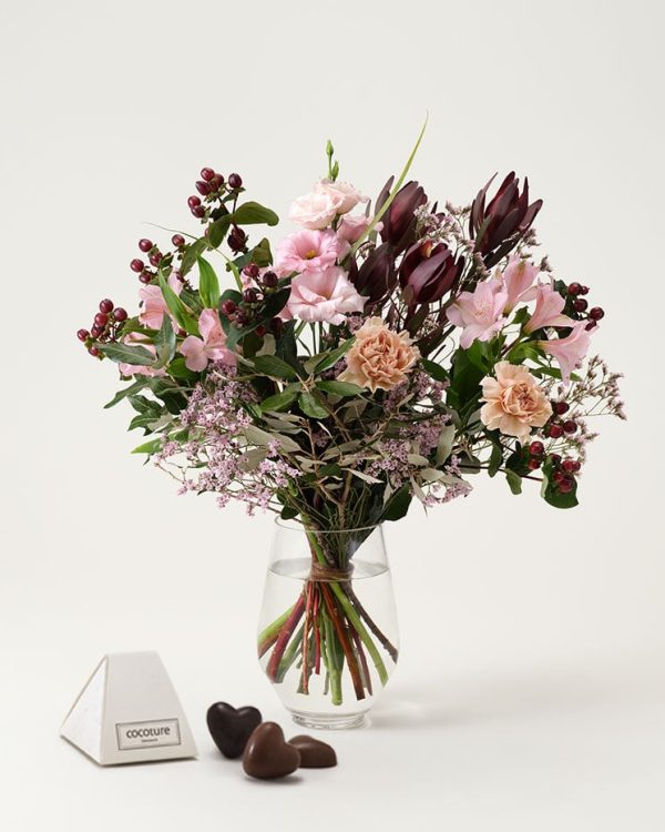 Skicka blommor via Interflora - Kram med choklad